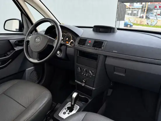 CHEVROLET-MERIVA-2011
