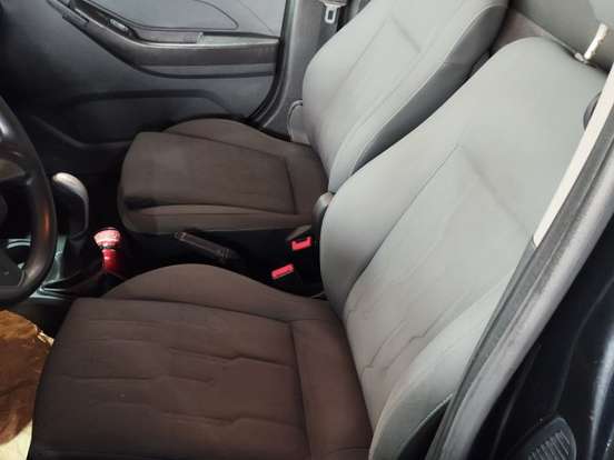 CHEVROLET-MONTANA-2012