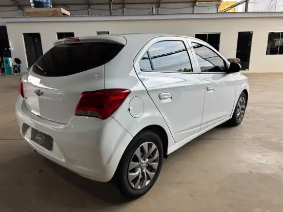 CHEVROLET-ONIX-2021
