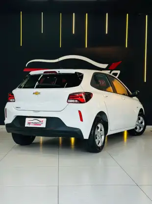 CHEVROLET-ONIX-2024