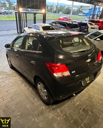 CHEVROLET-ONIX-2016