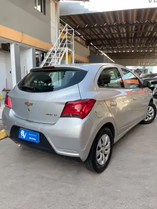 CHEVROLET-ONIX-2017