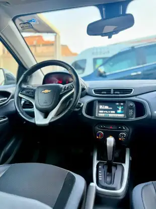 CHEVROLET-ONIX-2018