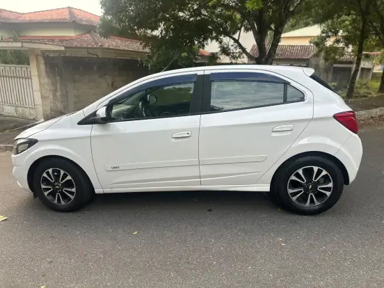 CHEVROLET-ONIX-1.4 MPFI LT 8V FLEX 4P MANUAL CHEVROLET-ONIX-2016