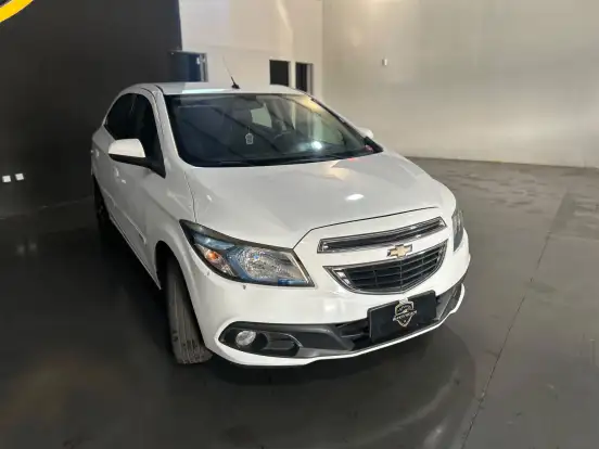 CHEVROLET-ONIX-2014