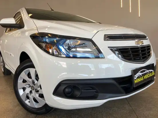 CHEVROLET-ONIX-2015