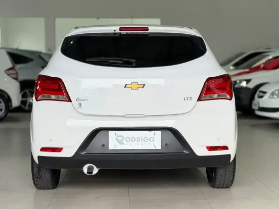 CHEVROLET-ONIX-1.4 MPFI LTZ 8V FLEX 4P AUTOMÁTICO CHEVROLET-ONIX-2018