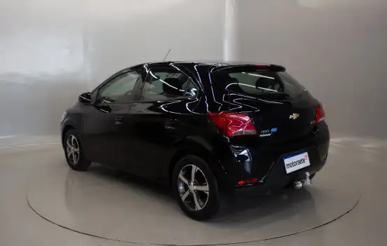 CHEVROLET-ONIX-2018