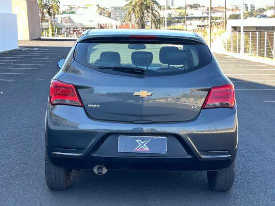 CHEVROLET-ONIX-2018