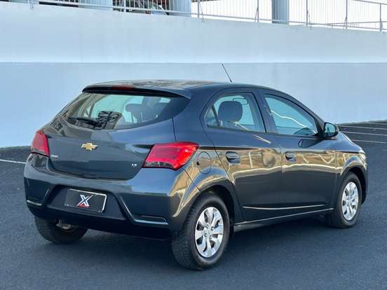 CHEVROLET-ONIX-2018