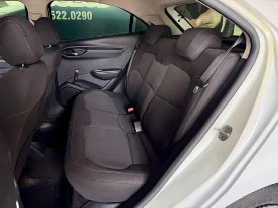 CHEVROLET-ONIX-2013