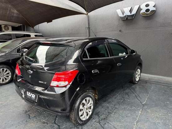 CHEVROLET-ONIX-2014