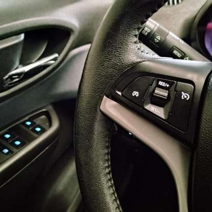 CHEVROLET-ONIX-2019