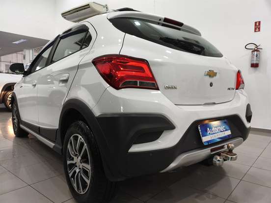 CHEVROLET-ONIX-1.4 MPFI ACTIV 8V FLEX 4P AUTOMÁTICO CHEVROLET-ONIX-2017