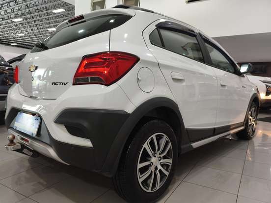 CHEVROLET-ONIX-1.4 MPFI ACTIV 8V FLEX 4P AUTOMÁTICO CHEVROLET-ONIX-2017