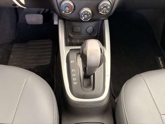 CHEVROLET-ONIX-1.4 MPFI ADVANTAGE 8V FLEX 4P AUTOMÁTICO CHEVROLET-ONIX-2019