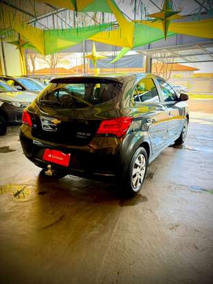 CHEVROLET-ONIX-1.4 MPFI LT 8V FLEX 4P AUTOMÁTICO CHEVROLET-ONIX-2017