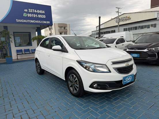 CHEVROLET-ONIX-2016