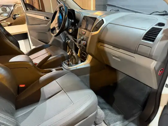 CHEVROLET-S10-2.4 LT 4X2 CD 8V FLEX 4P MANUAL CHEVROLET-S10-2012