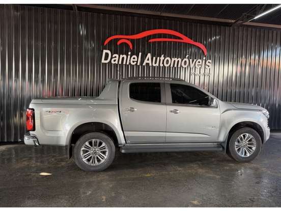 CHEVROLET-S10-2.8 16V TURBO DIESEL HIGH COUNTRY CD 4X4 AUTOMÁTICO CHEVROLET-S10-2024