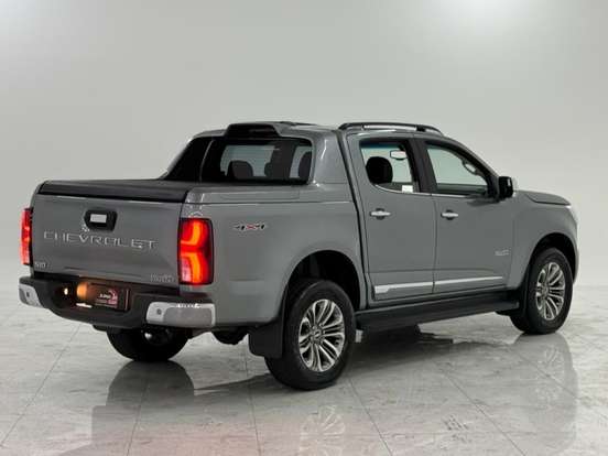 CHEVROLET-S10-2.8 16V TURBO DIESEL HIGH COUNTRY CD 4X4 AUTOMÁTICO CHEVROLET-S10-2024