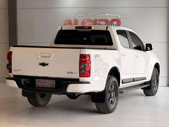 CHEVROLET-S10-2.8 LT 4X4 CD 16V TURBO DIESEL 4P AUTOMÁTICO CHEVROLET-S10-2015