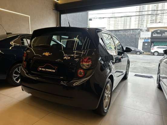 CHEVROLET-SONIC-1.6 LT 16V FLEX 4P AUTOMÁTICO CHEVROLET-SONIC-2013
