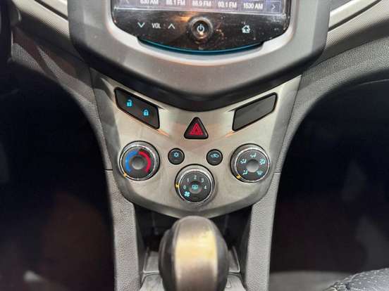 CHEVROLET-SONIC-2013