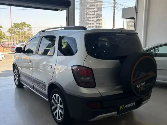 CHEVROLET-SPIN-1.8 ACTIV 8V FLEX 4P AUTOMÁTICO CHEVROLET-SPIN-2017