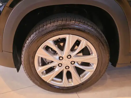 CHEVROLET-TRACKER-2024