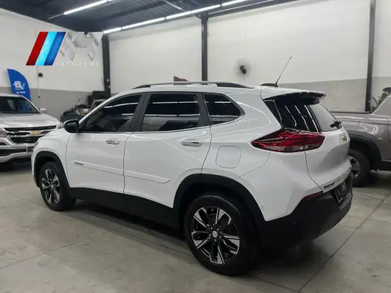 CHEVROLET-TRACKER-2023