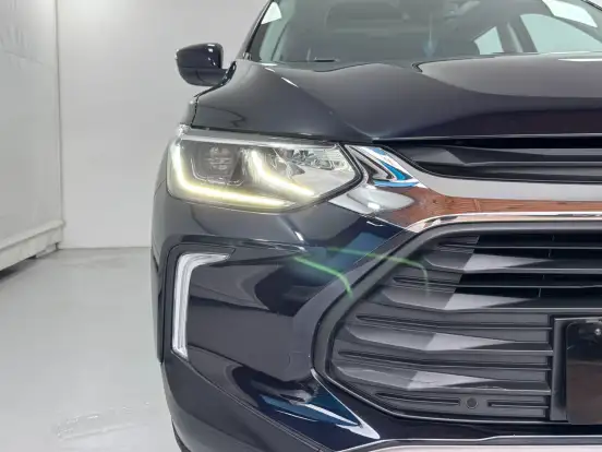 CHEVROLET-TRACKER-2023