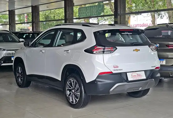 CHEVROLET-TRACKER-2025