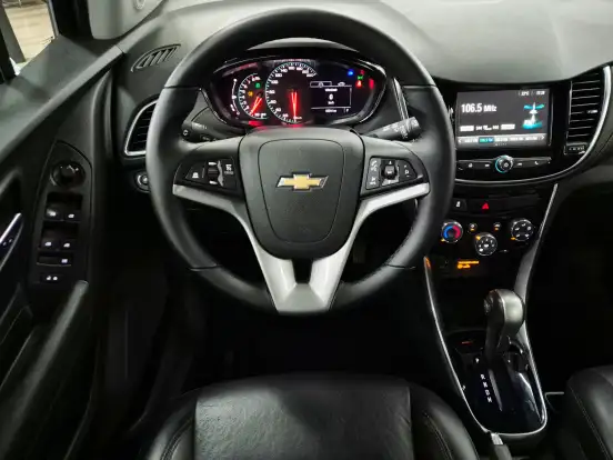 CHEVROLET-TRACKER-2019
