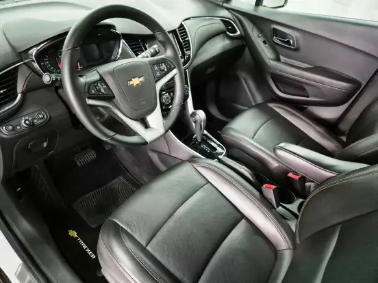 CHEVROLET-TRACKER-2019