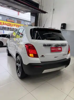 CHEVROLET-TRACKER-2015
