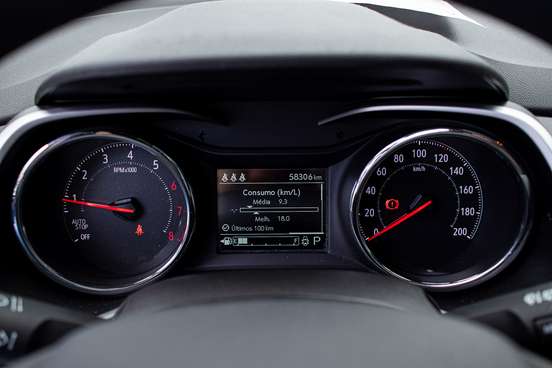 CHEVROLET-TRACKER-2020