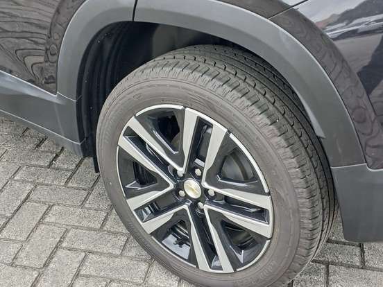 CHEVROLET-TRACKER-2025
