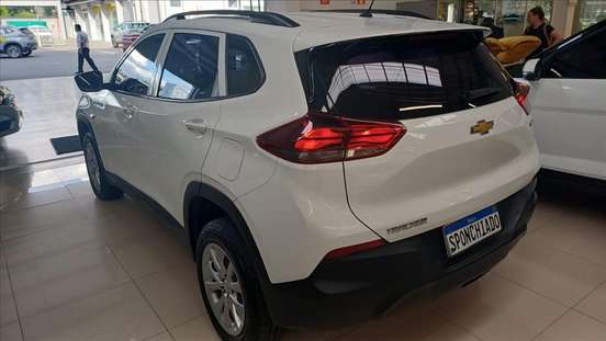 CHEVROLET-TRACKER-2022