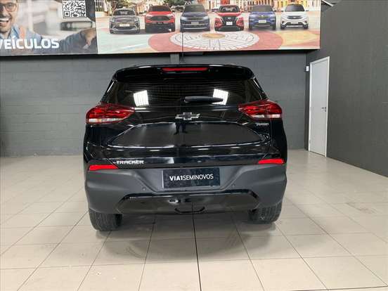 CHEVROLET-TRACKER-2023