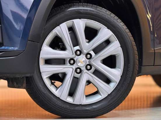 CHEVROLET-TRACKER-2025