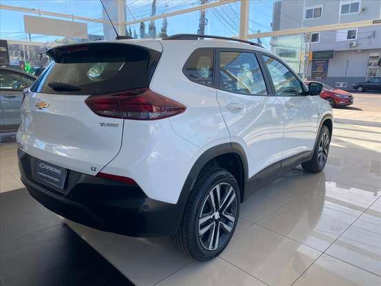 CHEVROLET-TRACKER-2024