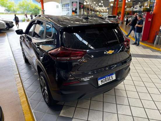 CHEVROLET-TRACKER-2023