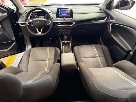 CHEVROLET-TRACKER-2023