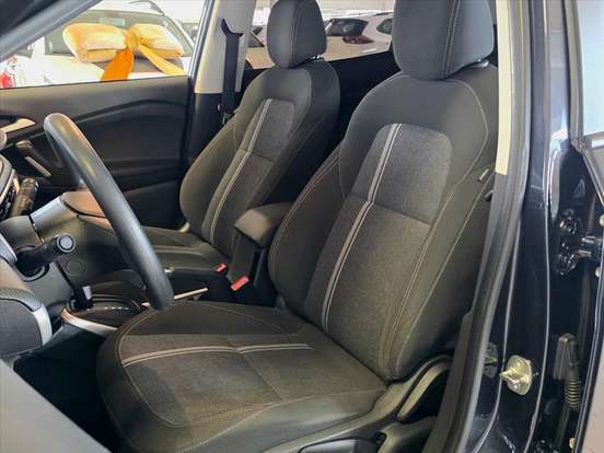 CHEVROLET-TRACKER-2023