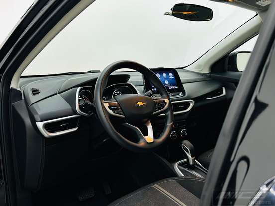 CHEVROLET-TRACKER-2024