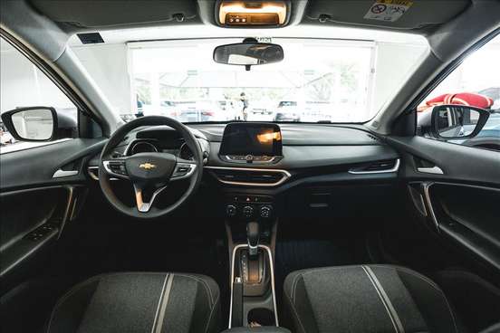 CHEVROLET-TRACKER-2025