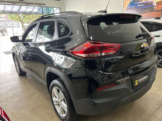 CHEVROLET-TRACKER-2021