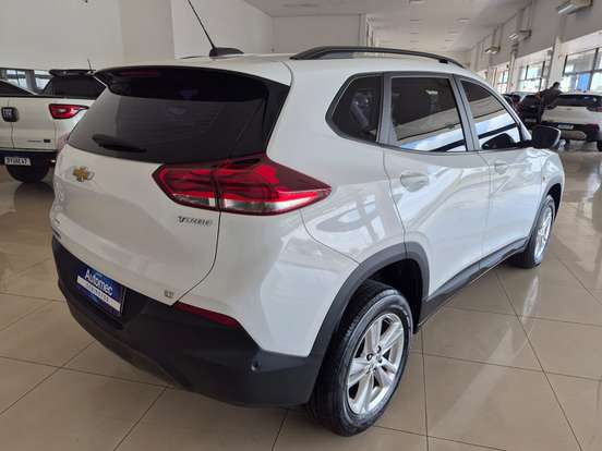 CHEVROLET-TRACKER-2021