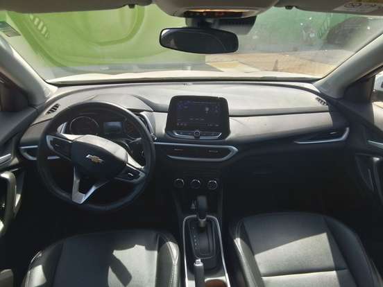 CHEVROLET-TRACKER-2025
